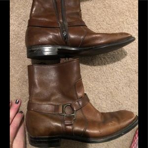 Cool leather boot similar to Frye harness boot